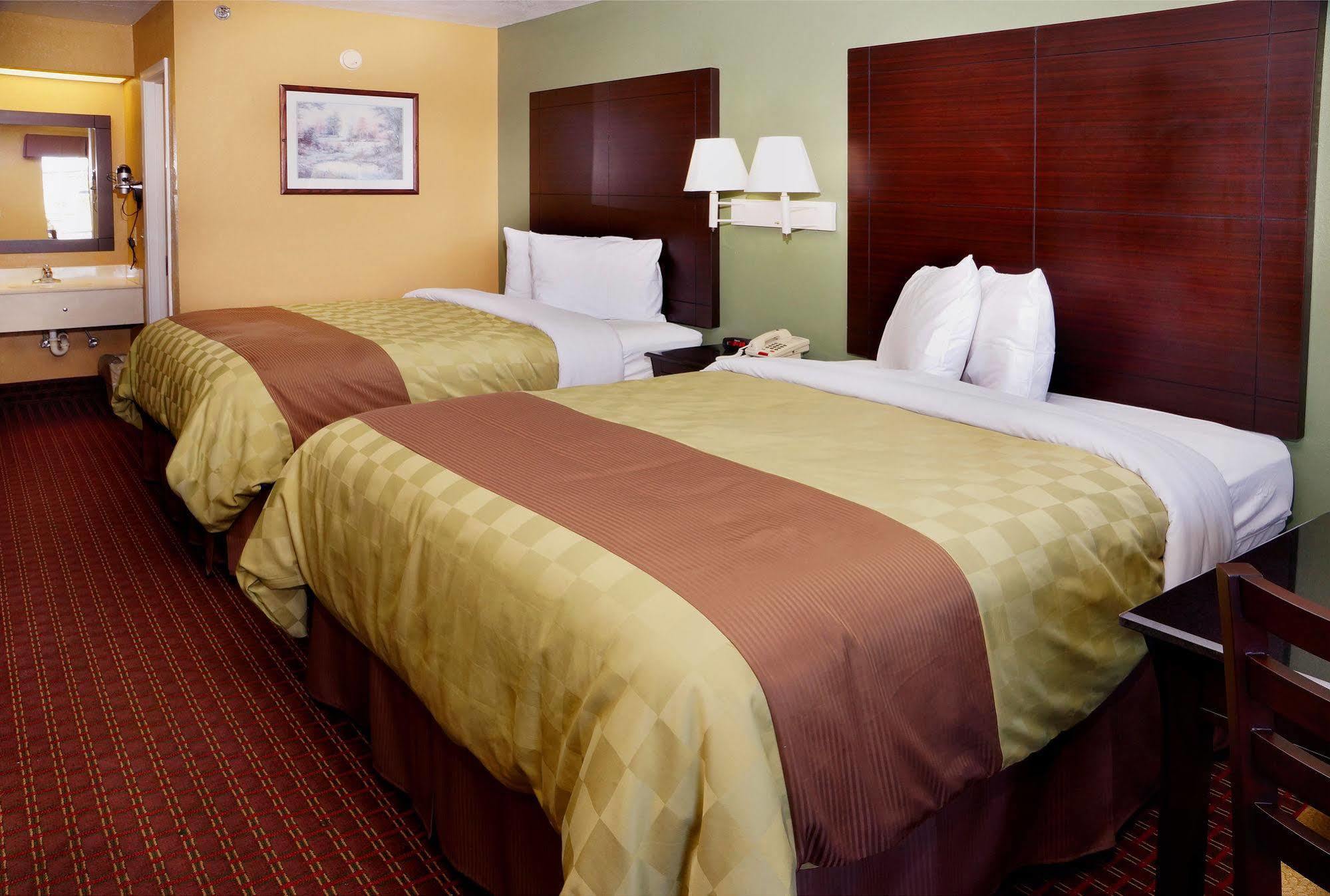 Executive Inn Opp Екстериор снимка